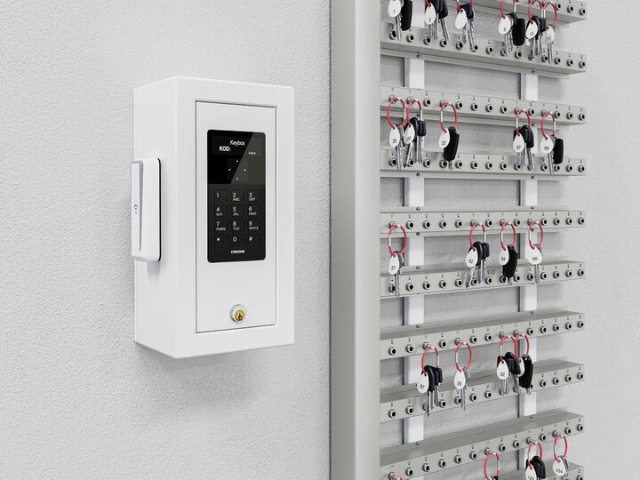 CREONE_KEYRACK3.jpg