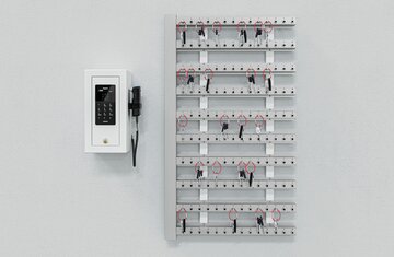 CREONE_KEYRACK1.jpg