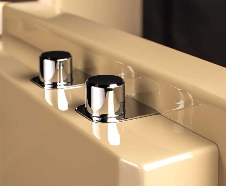 excelsior-detail-grendels-zilver.jpg