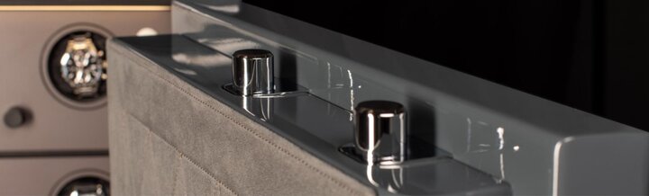 excelsior-detail-grendels-chroom.jpg